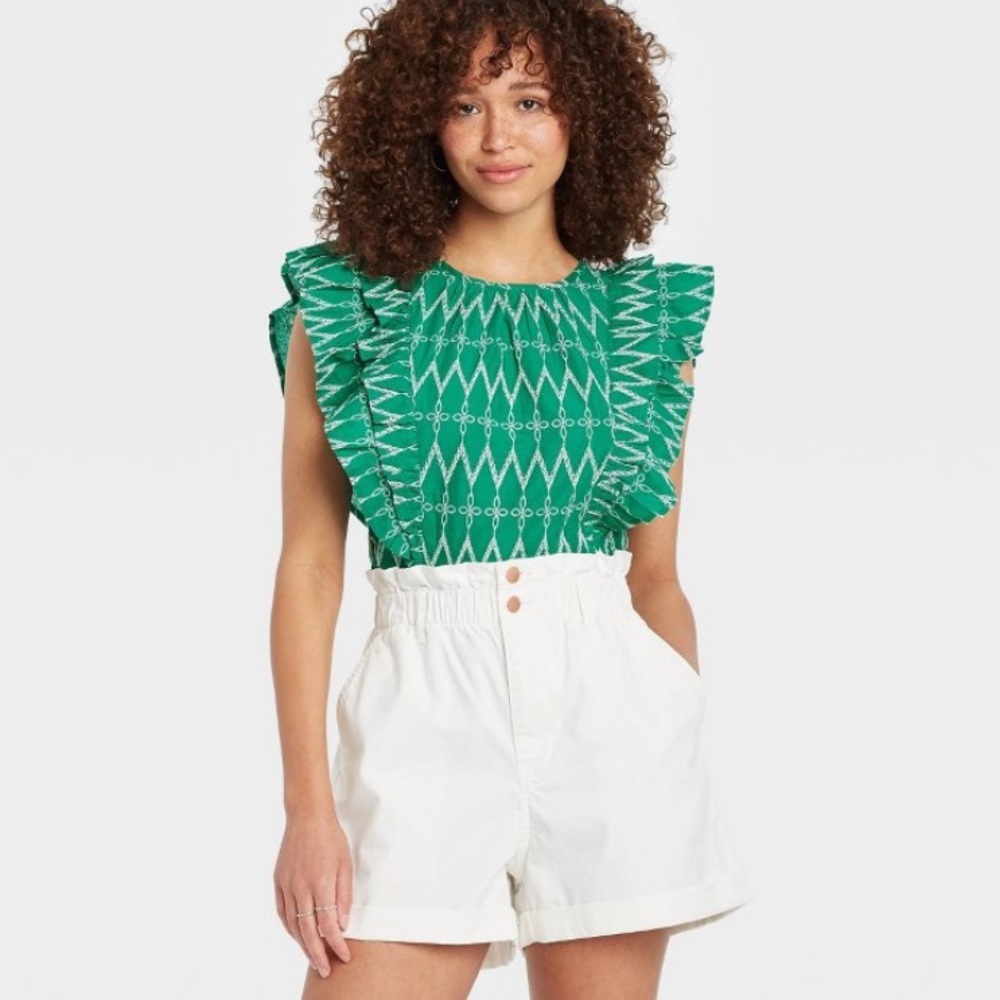 UNIVERSAL THREAD - NWT embroidered top